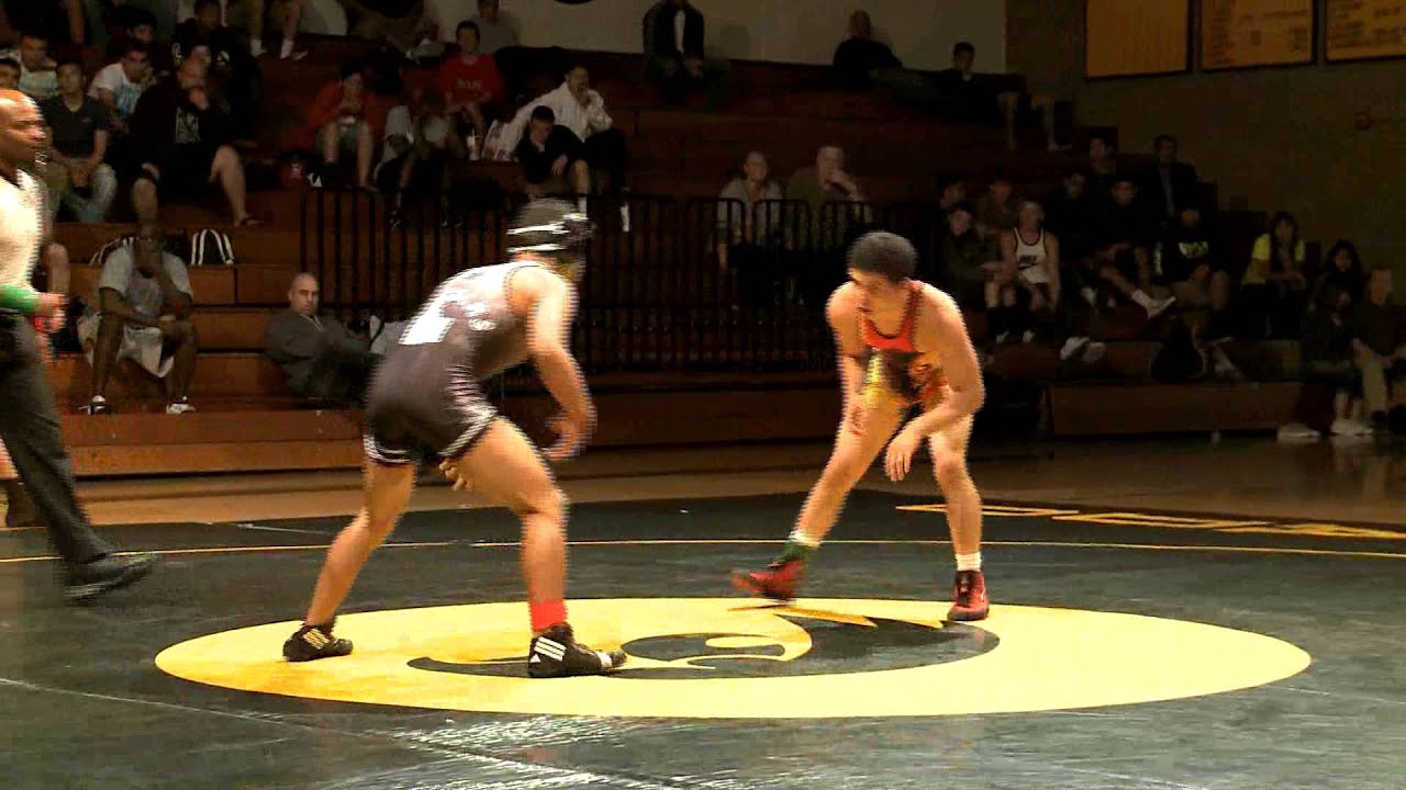 118 lbs  Chris Lacayo, Corona Santiago, CA vs DeVaughn Sapien, Borah HS, ID