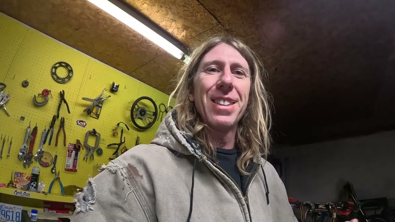 Cleaning Power Valve on a Beta 200rr Race Edition