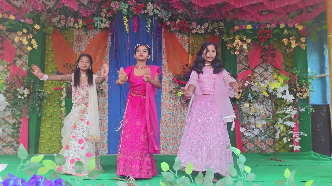 Pairon mein bandhan hai / Performance at BEACON ACADEMY, LAUKAHA 