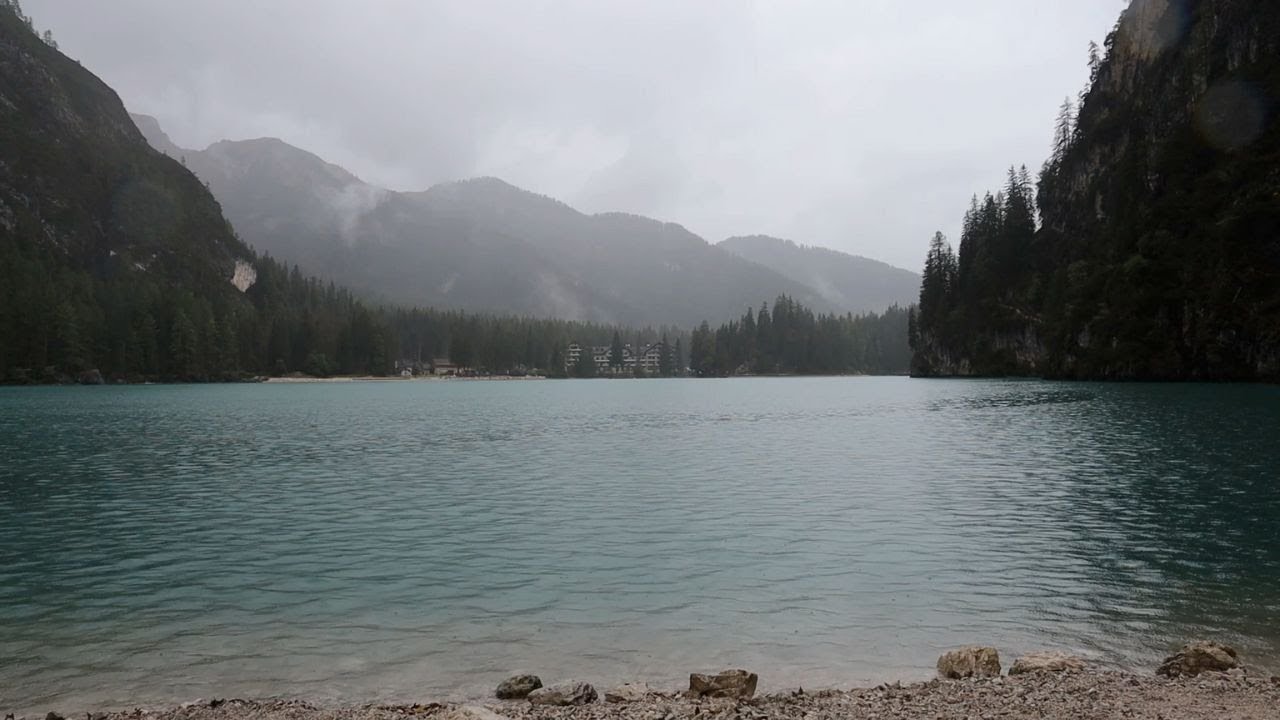 Rainy day with relaxed piano music at Pragser Wildsee / Lake di Braies #italy #relaxing #nature