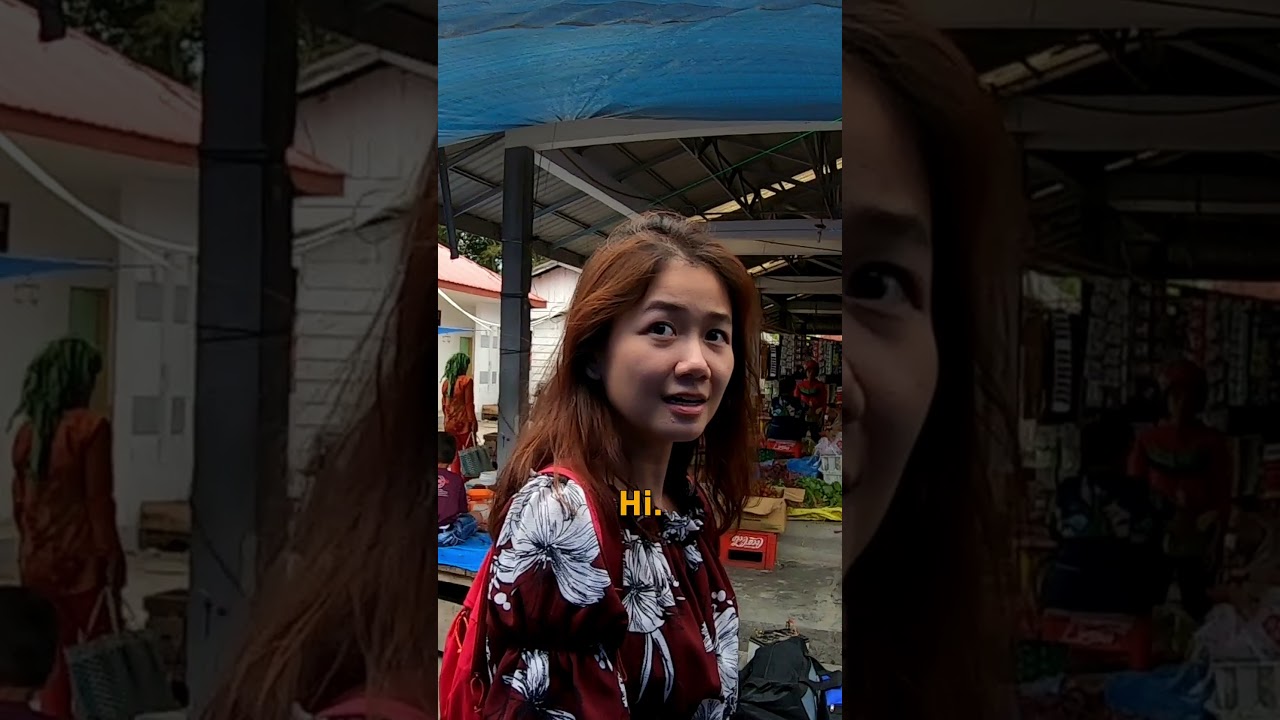 Saying Hello to an Indonesian Girl 🇮🇩