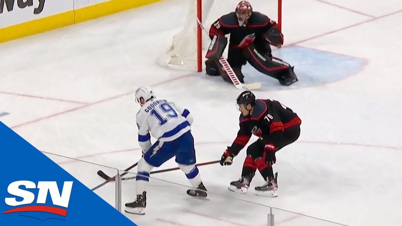 Barclay Goodrow Squeezes In The Go-Ahead Goal For Lightning In Game 1
