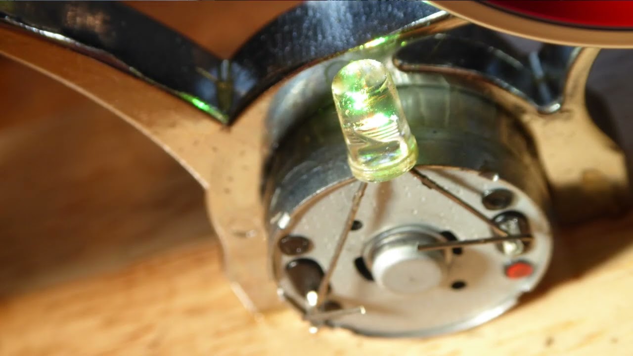 Model Stirling Engine. Possible solutions to reliable running.
