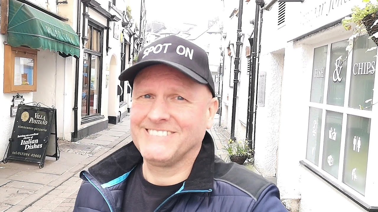 Bowness-On-Windermere Walkabout With A Pint & Pasty