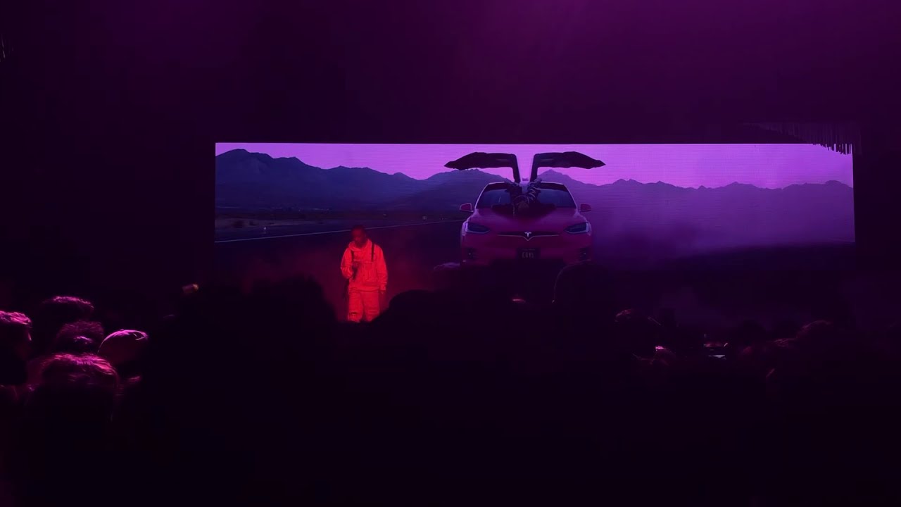 Jaden Smith Performs “PINK” ALL PARTS PIT IGOR Tour 9.28.19 Tampa, Fl