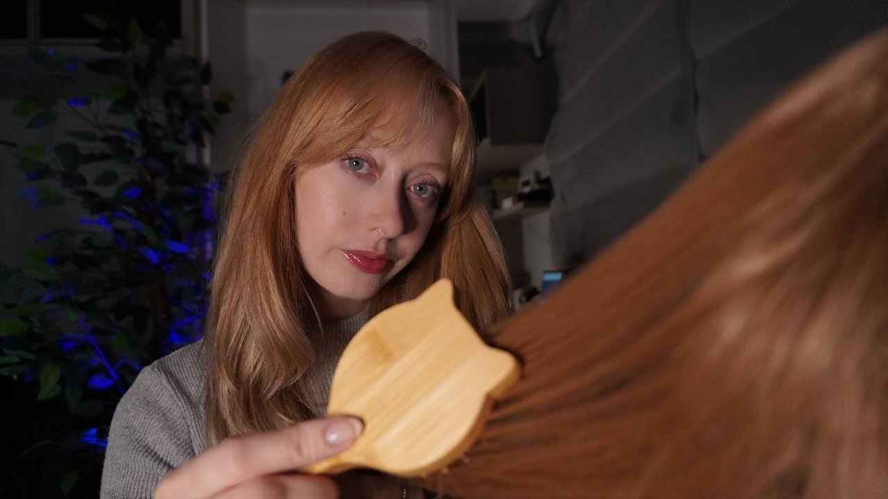 ASMR - MEXENDO NO SEU CABELO ATÉ VOCÊ DORMIR 😴 escovando e fazendo penteado