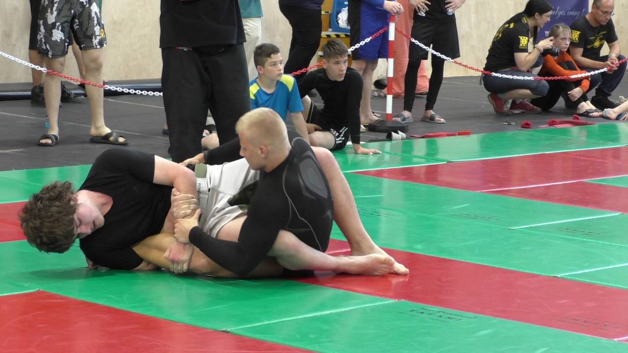 Baros Tamás (Mr. Tájföl) Diákolimpia 2016 No-Gi Grappling 1