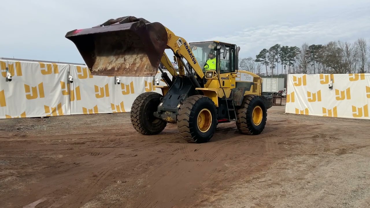 2005 KOMATSU WA320 For Sale