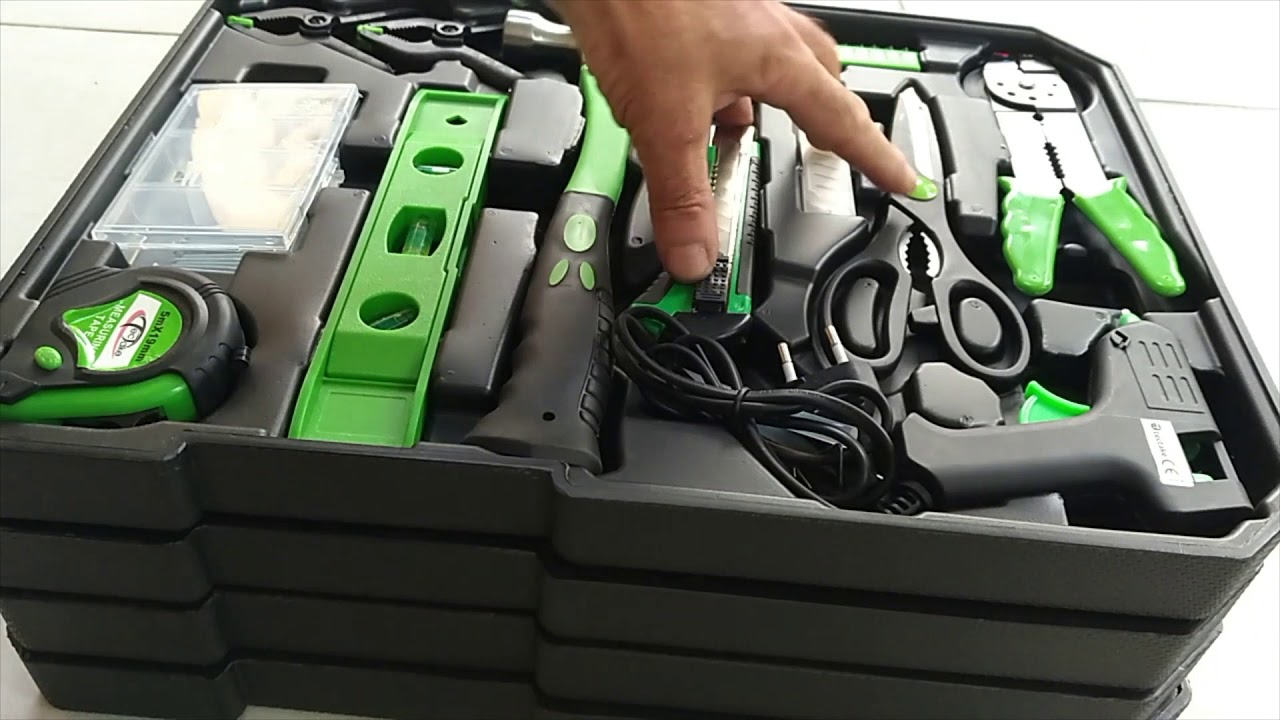 Boite à Outils 899 Pièces en Acier Chromé de TecTake - Présentation client du produit