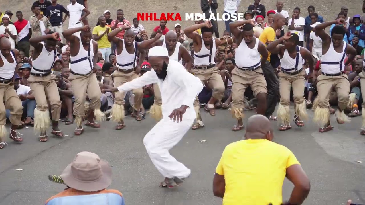 Amabholwane - ingoma kashameni ehostela eWema - 03 December 2023