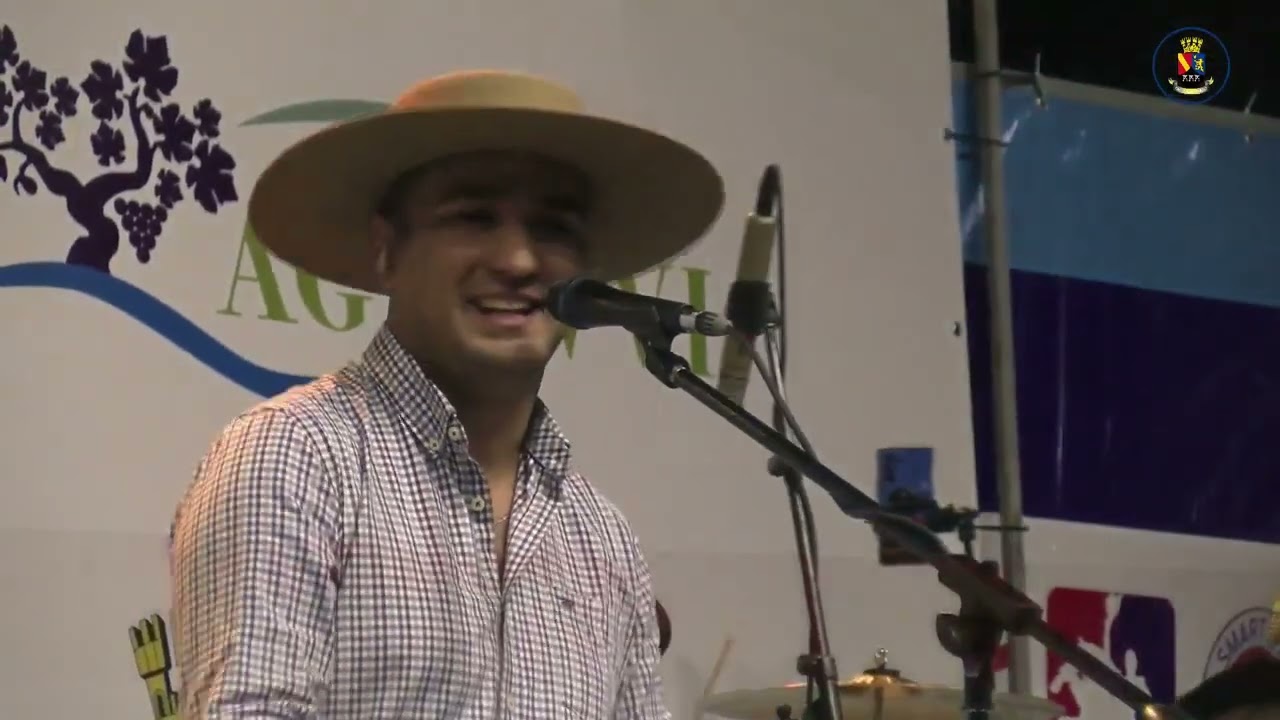 El Llanero De Ñuble Y Su Banda Ranchera - Óyeme Cariño - Piquito De Oro - No Tengo Dinero En Vivo