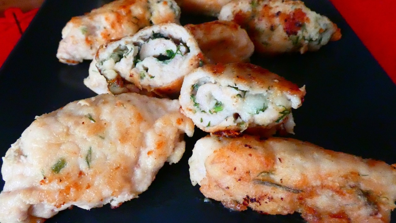 Вони зникнуть одразу ж, щойно з’являться на столі!😋КУРЯЧІ КРУЧЕНИКИ зі смачною начинкою🧀