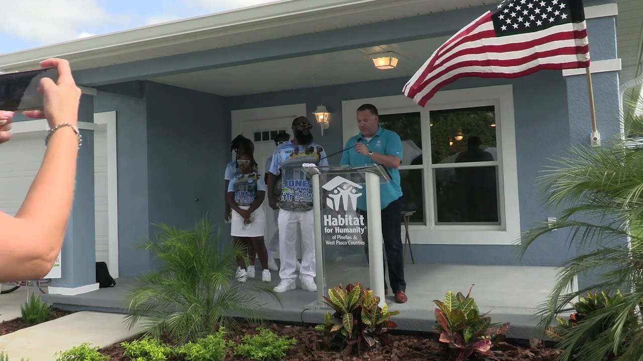 The Jones Family Home Dedication   Habitat's 900th Home