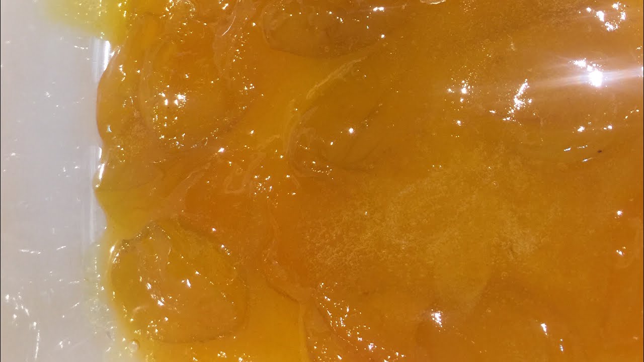 أطيب مربى مشمس بدون شمس وبيان سرنجاح لونه وقوامه المتماسك والمتحانس ولاأطيب دلال حناوي