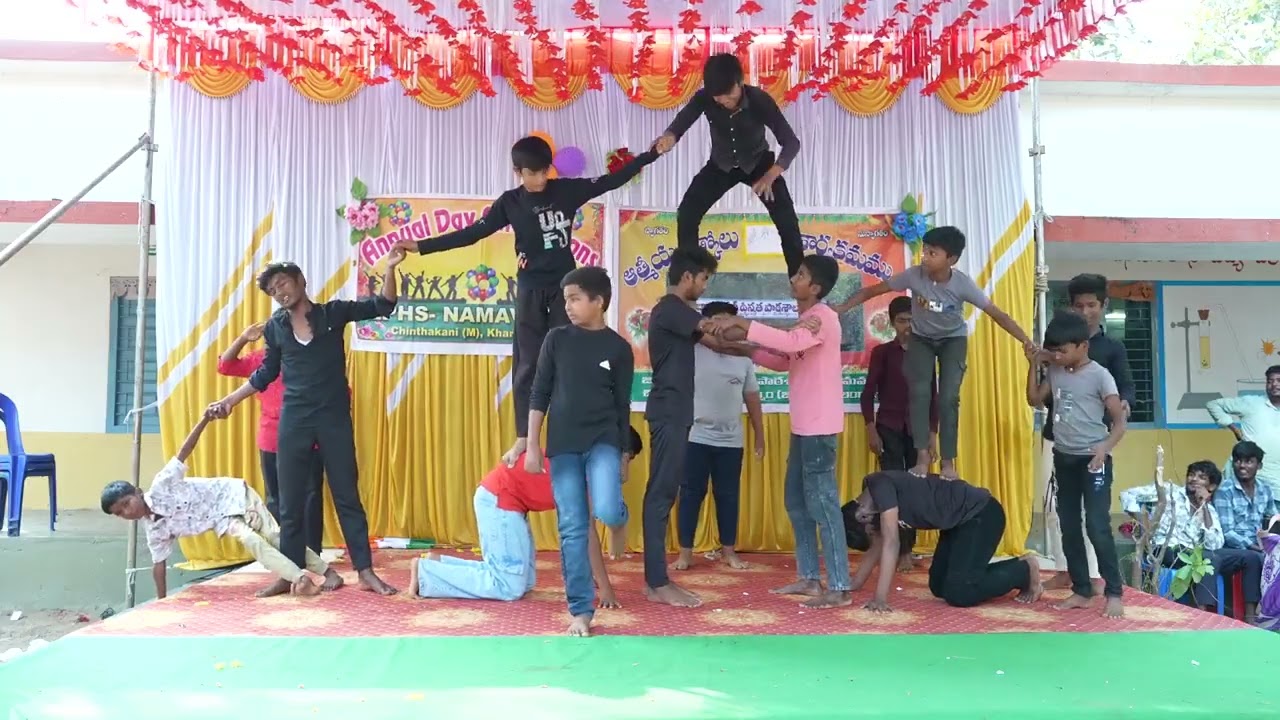 ix boys pyramids