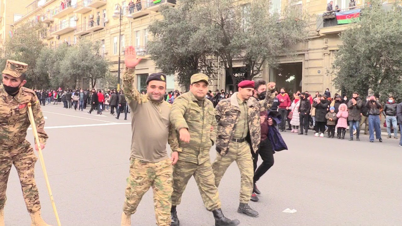 QAZİLƏRİMİZ PARAD MEYDANINDA BELƏ QARŞILANDI-