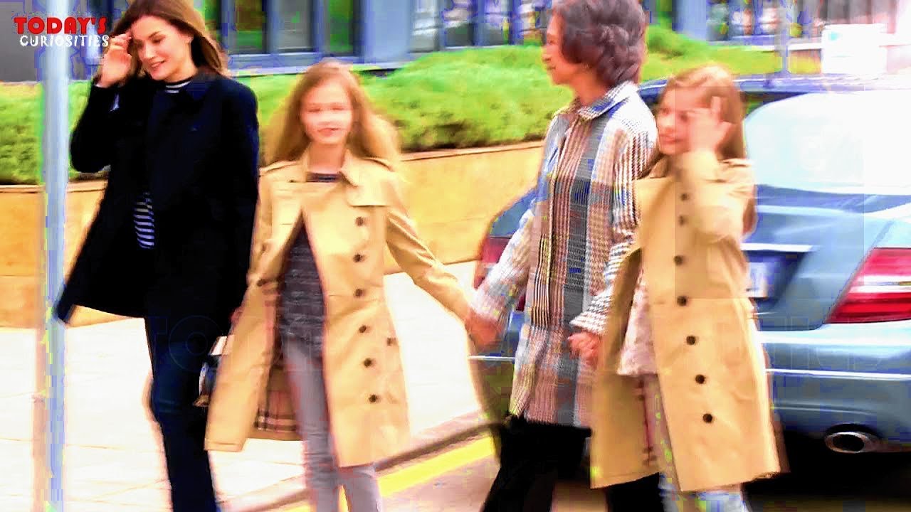 Queen Sofia's bad response to flight attendant for asking about Letizia's daughters