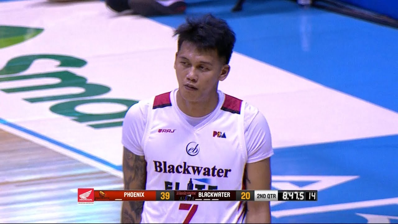 JP Erram ejected from the ball game | PBA Commissioner&rsquo;s Cup 2018