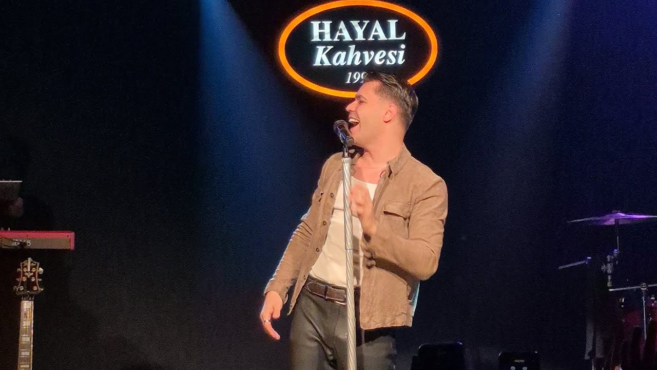 Emir Can İğrek - Beyaz (İzmir Hayal Kahvesi 2025)