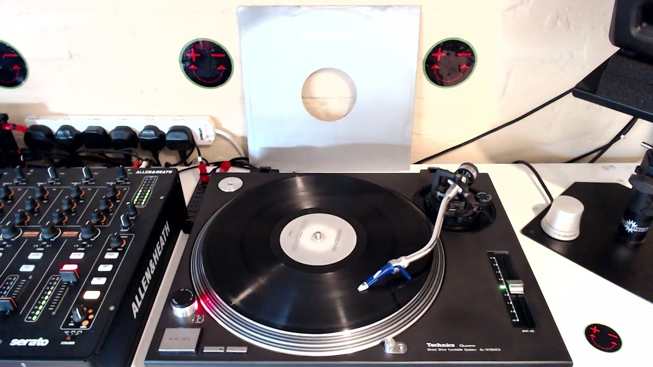 Novy Vs Eniac - Pumpin' (Timo Maas Remix)