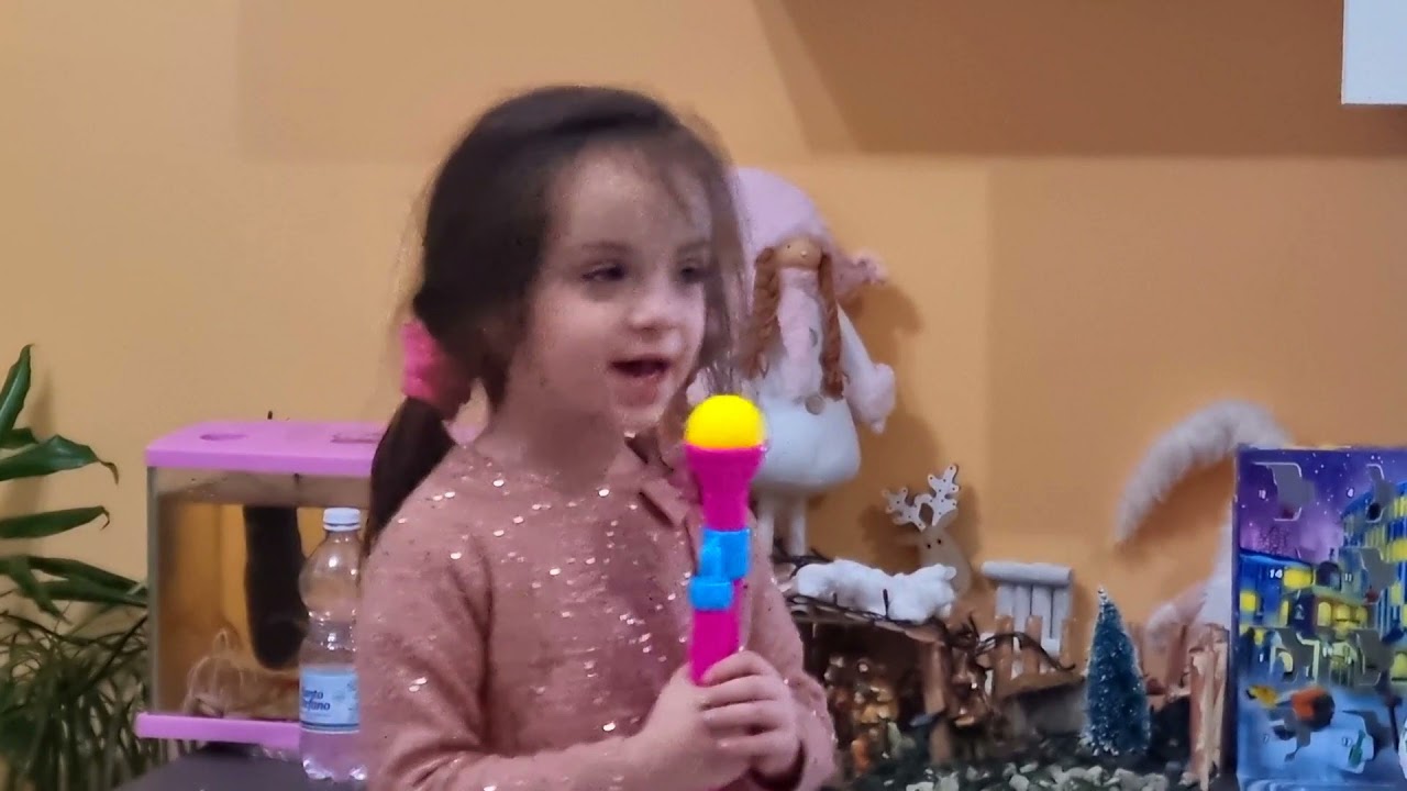 BIMBA con una VOCE PAZZESCA- musiclipslife-