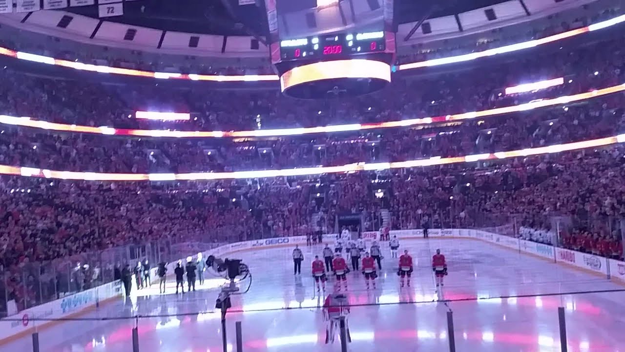 Jim Cornelison singing O'Canada & National Anthem