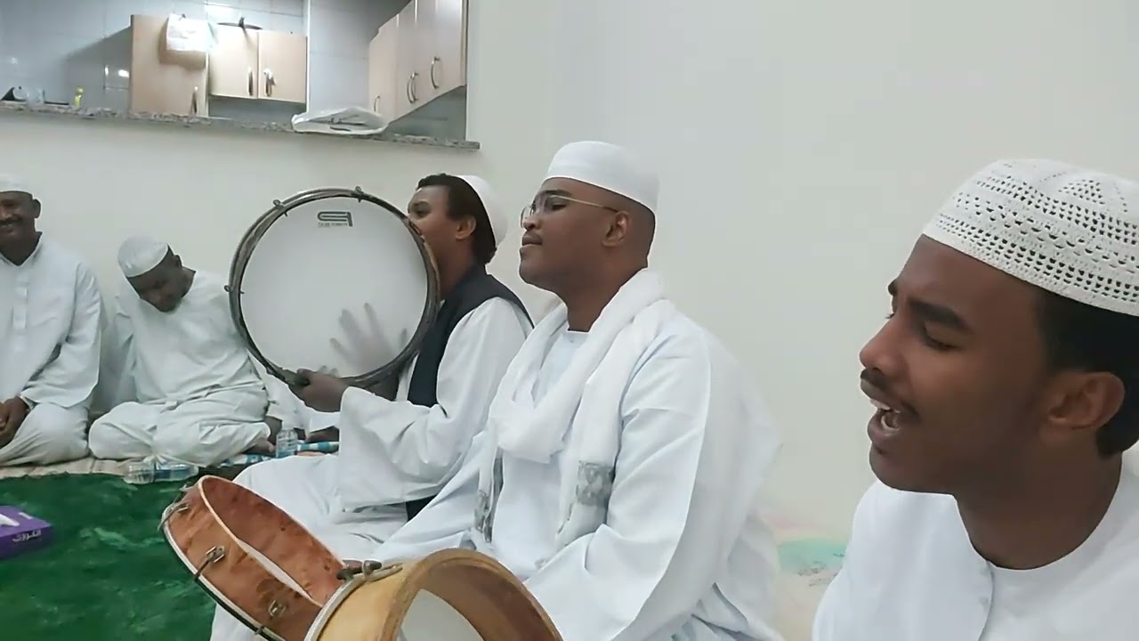 مدايح الشيخ ابن حاجة - مدحة شوقي لي ارض الحجاز - المادح احمد اب شريعة الحبر و بهاء الدين الحبر و