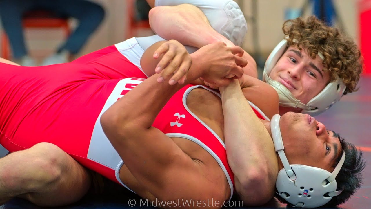 145 – Keegan Roberson {G} of Lockport IL vs. Aaron Perez {R} of Hinsdale Central IL