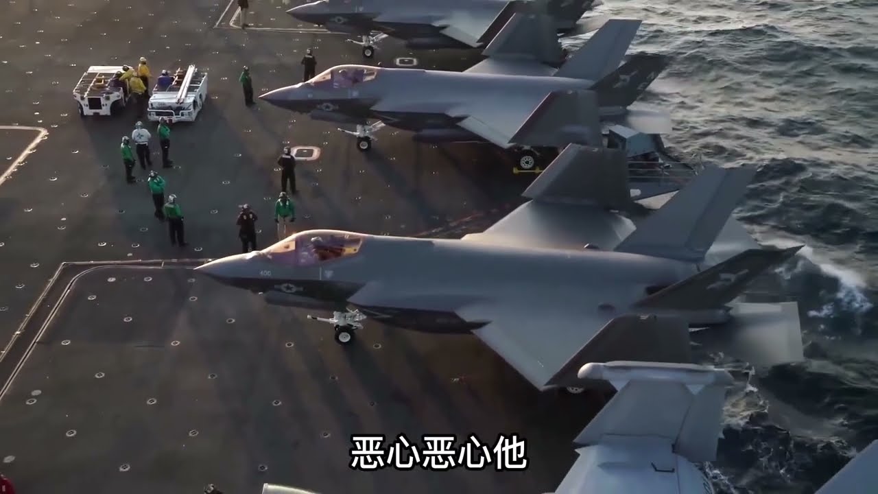 055大驱02 055大驱“实战”对抗卡尔文森号航母，逃窜20天后舰长无奈开启AIS：我投降！