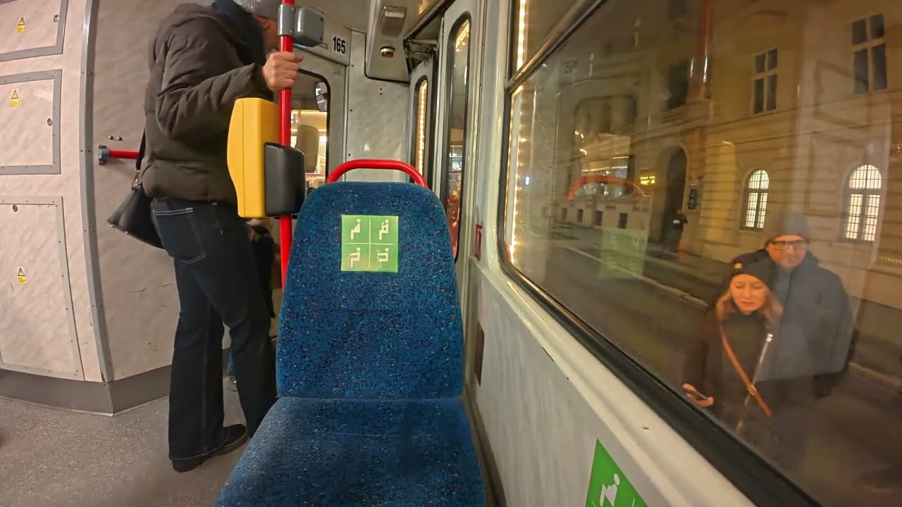 DPMO | Jízda Vánoční tramvají T3R.P ev.č. 170 a 165 na lince 2