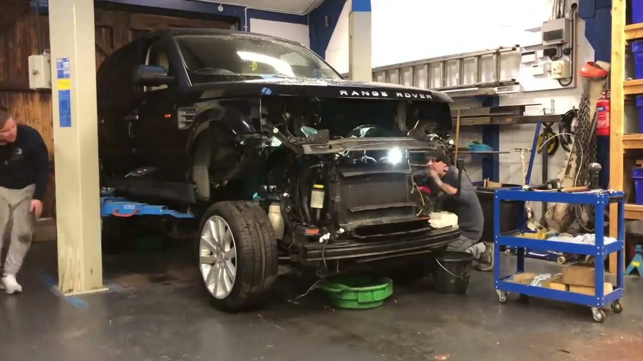 SRUK Throwback Sunday Range Rover Sport HSE Cab Removal  PT1