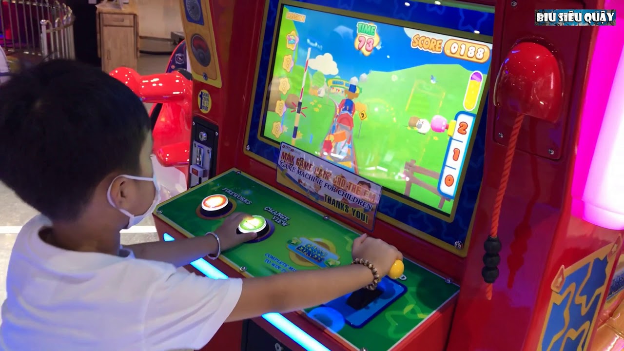 Cu Biu khám phá khu chơi game Dream Games - Crescent Mall