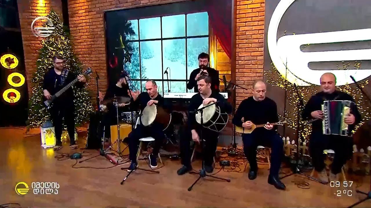 სახელმწიფო აკადემიური ანსამბლი „აფხაზეთი“ მუსიკალური ნომრით „იმედის დილაში“