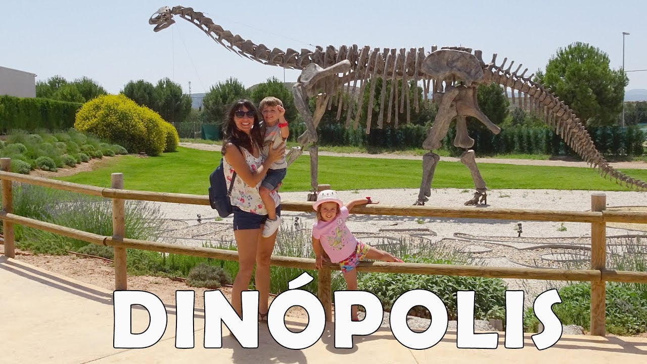 Din&oacute;polis con ni&ntilde;os en Teruel. &iexcl;&iexcl;Cuantos dinosaurios!! Nuestra opini&oacute;n, &iquest;a qu&eacute; edad ir?