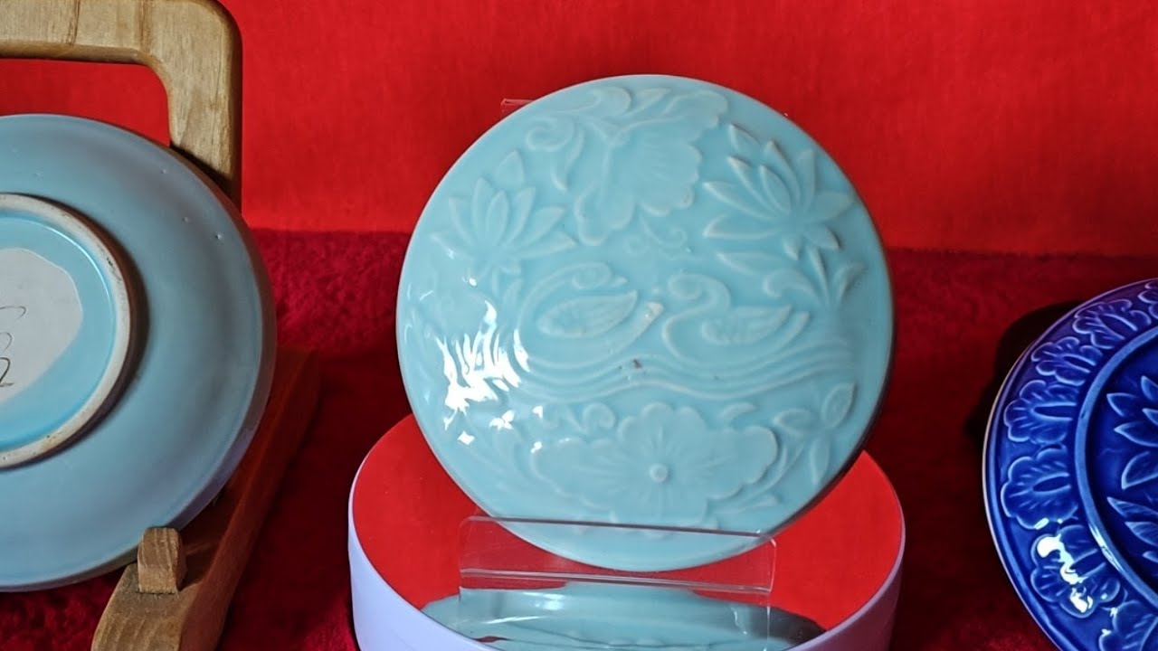 김시우컬렉션 // 영청유 양각 연지화조문분합 // 12.2cm // 화중지왕 남유양각 모란화문분합