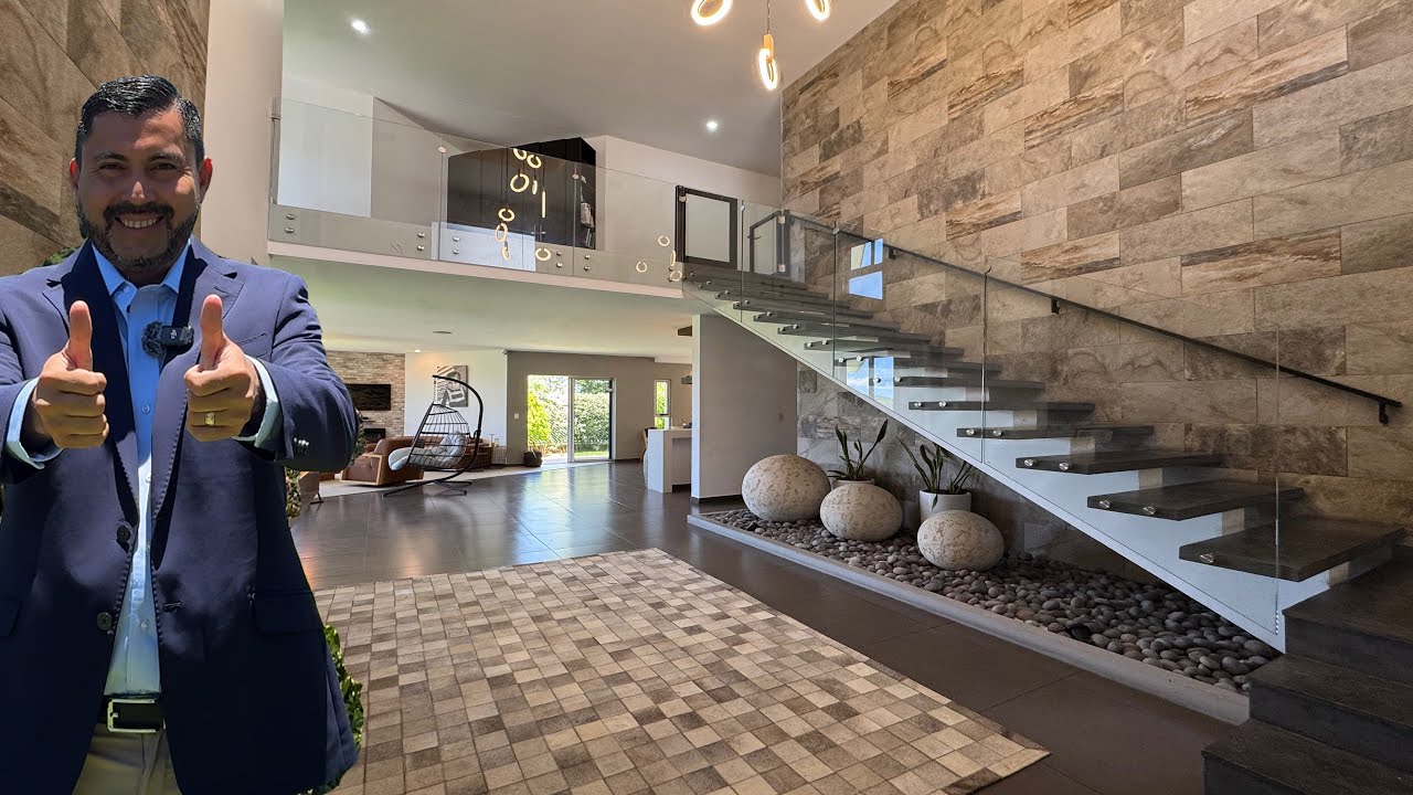LINDA casa en VENTA en EL SALVADOR ubicada en RESIDENCIAL LOS Sueños NUEVO CUSCATLAN