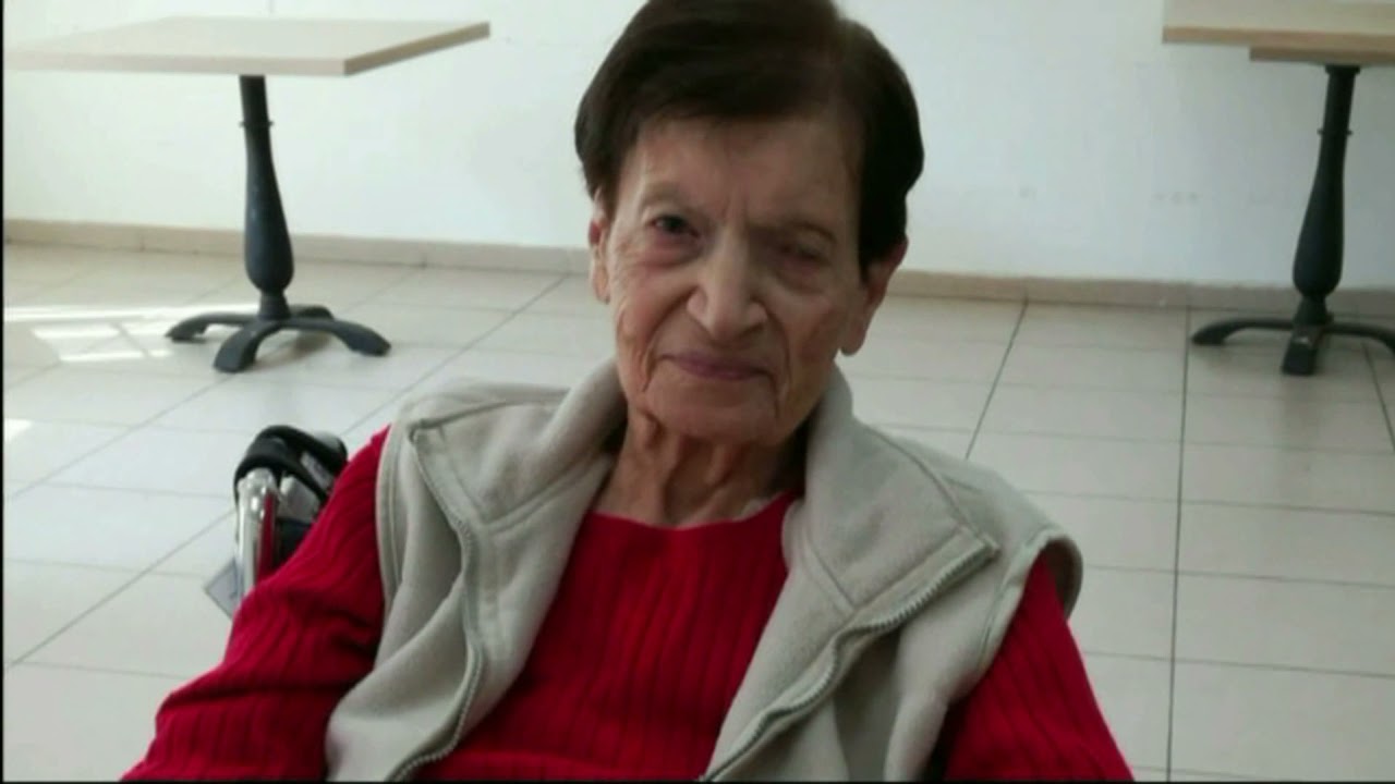 חוגגים לרינה יומולדת מאה