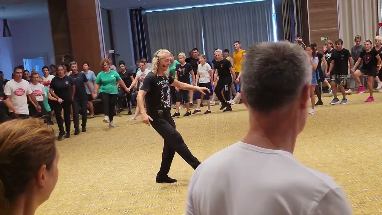 Калайджийско хоро с хореографа Мирослав Димитров