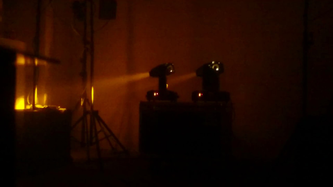 Präsentation | ''Stairville'' Moving-Head (Halogen/je 250 W)