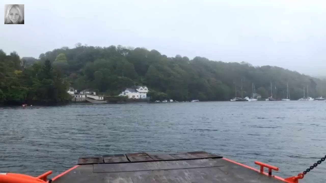 Crossing the river Fowey on Bodinnick Car ferry #fowey #cornwall