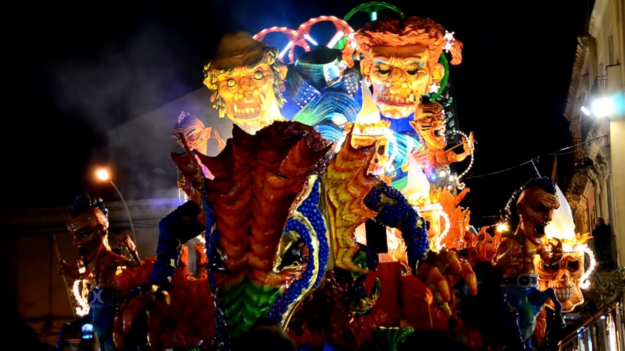 Carnevale di Acireale 2014 - Esibizione Carro 