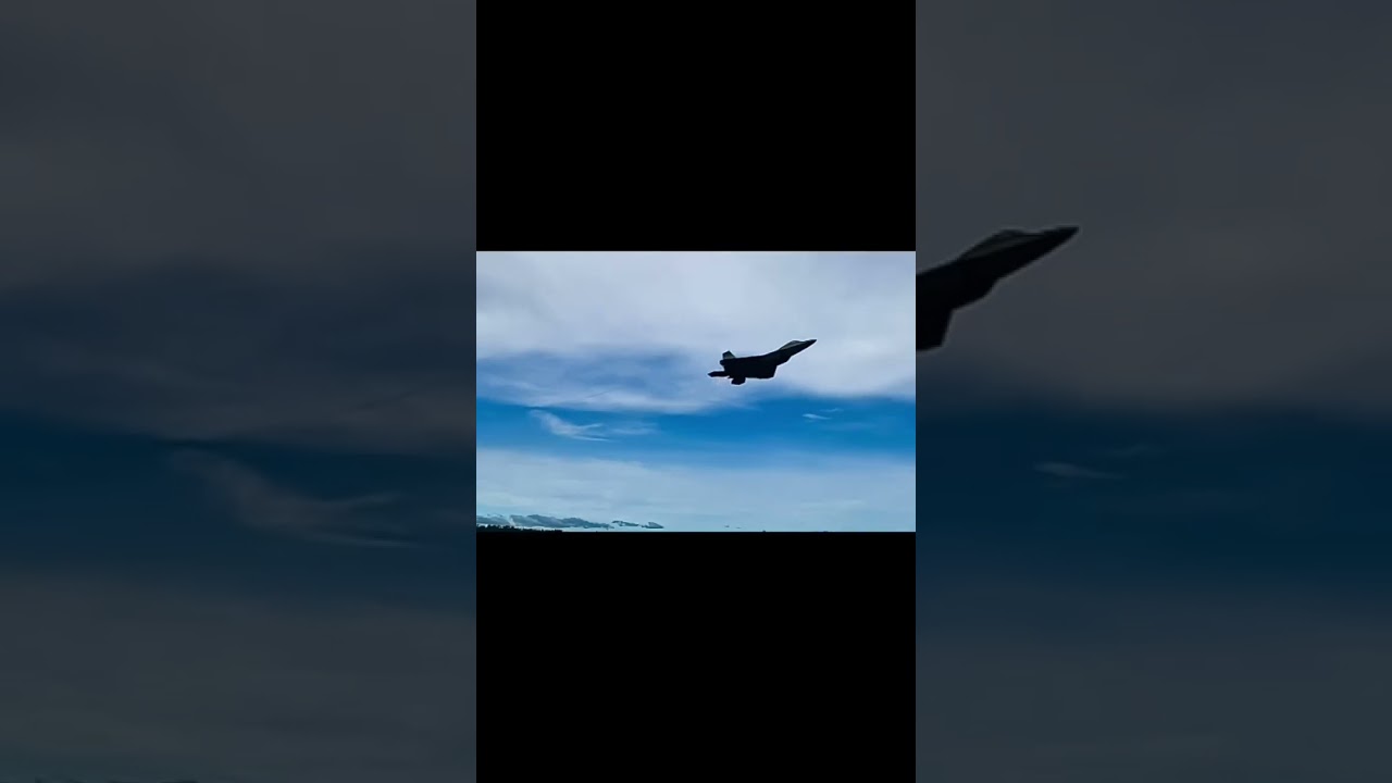 F-22 unrestricted climb right overhead #aviation #avgeek #f22 #fighterjet