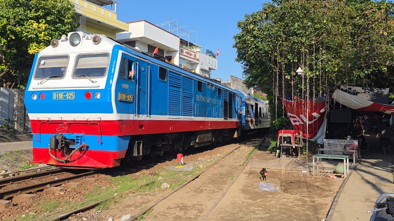 16/2/2026 : 29 Tết và 9 tiếng với các chuyến tàu đưa bà con về quê ngày cuối năm