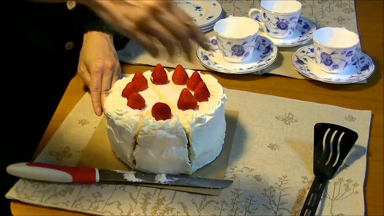 パンツマンのデコレーションケーキ　デコレーション。