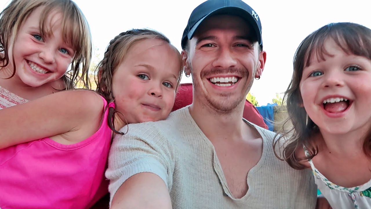 MEET MY FAMILY!!