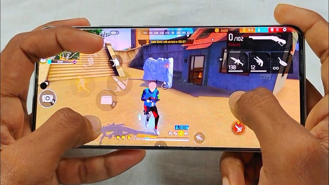 Solo Vs Squad Handcam ⚡ Poco X7 Pro 📲 Free Fire Gameplay 🎯