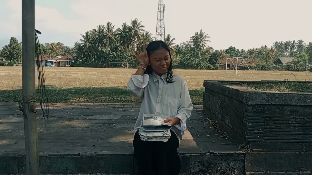 Save The Moment CERITA PENDEK SMK