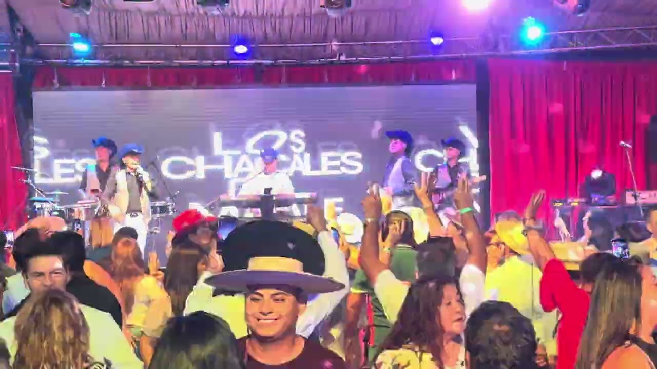 LOS CHACALES  DEL MAULE .. en vivo casa mayor de chena Stgo