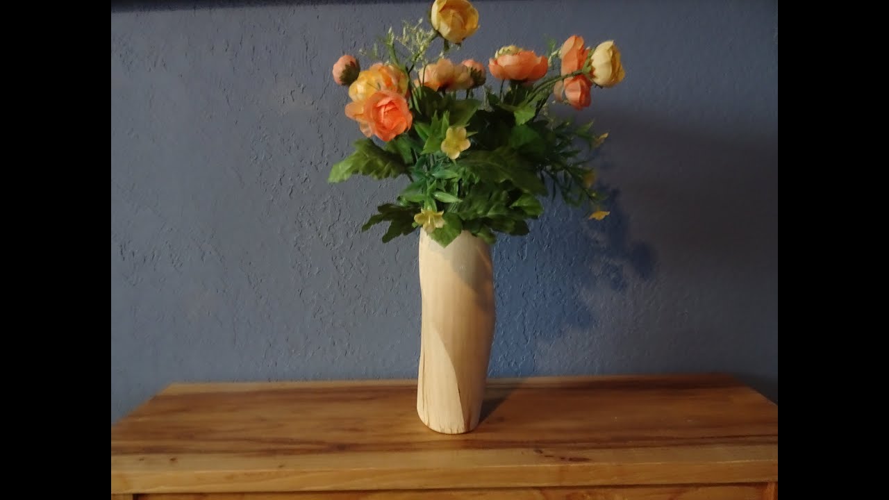 A Vase With A Twist - Multi Axis Wood Turning