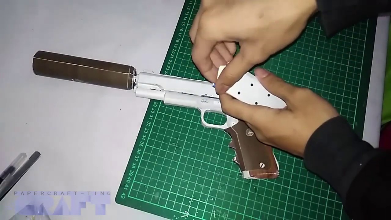 Hitman - Silverballer (Colt M1911) Paper Model